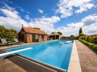 Shropshire | Old Rectory Sleeping 16, with Pool, Hot Tub and Games Room thumbnail