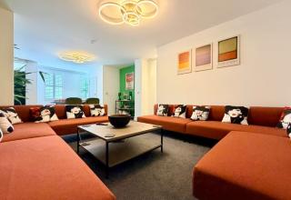 15 Sleeper 5 Bedroom Apartment
