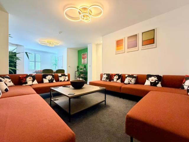 15 Sleeper 5 Bedroom Apartment image