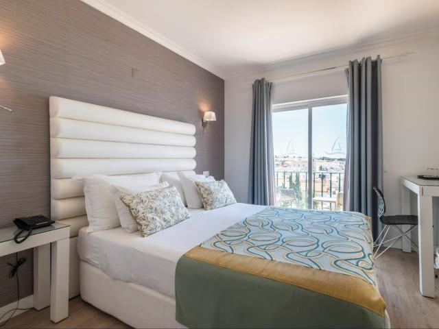 3 Star Hotel | Old Town image