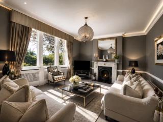 Manor House with Hot Tub - Sleeps 18 thumbnail