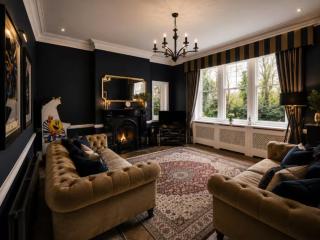 Manor House with Hot Tub - Sleeps 18 thumbnail