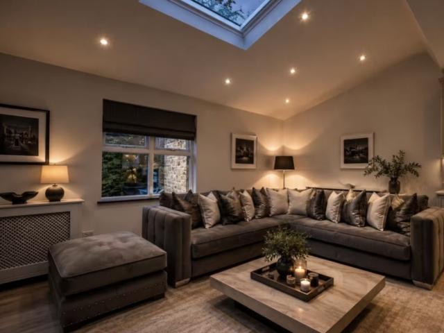 Manor House with Hot Tub - Sleeps 18 image