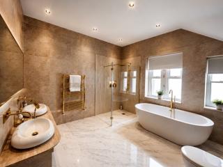 Manor House with Hot Tub - Sleeps 18 thumbnail