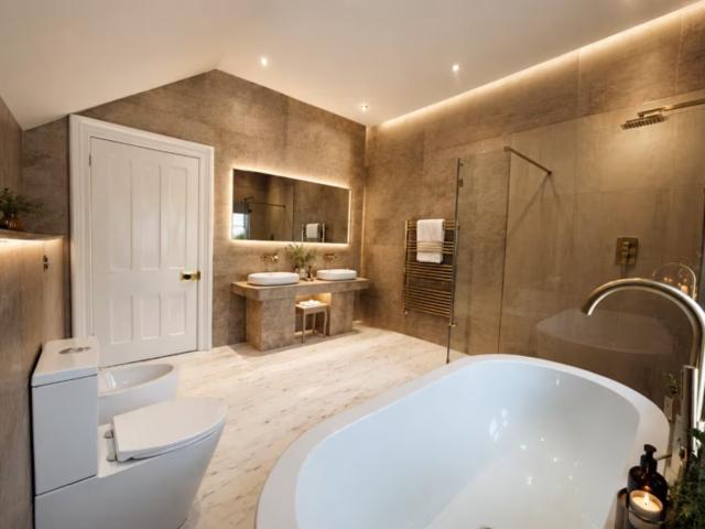 Manor House with Hot Tub - Sleeps 18 image