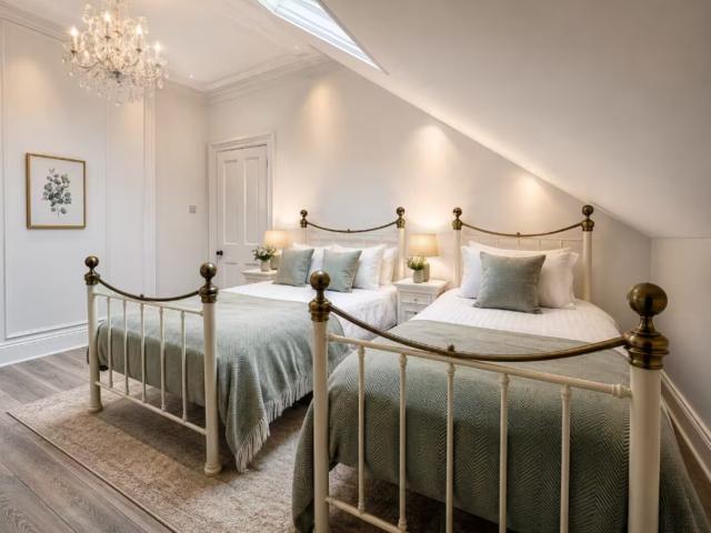 Manor House with Hot Tub - Sleeps 18 image