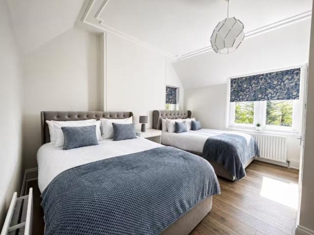 Manor House with Hot Tub - Sleeps 18 image