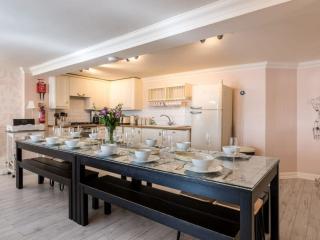 20 Sleeper Townhouse thumbnail