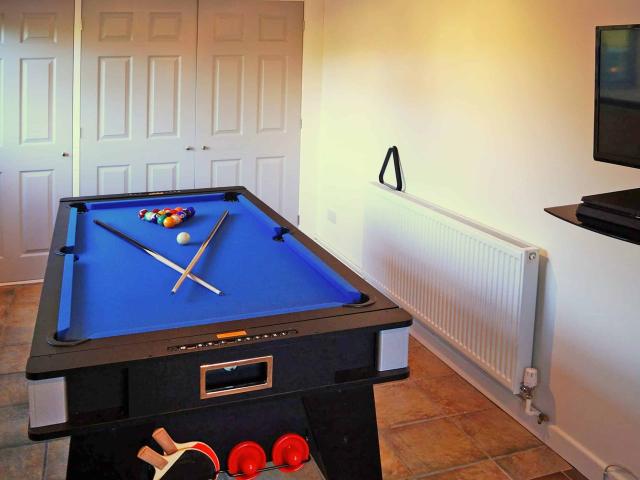 New Forest | Farmhouse and Lodge sleeps 20 with Hot tub image