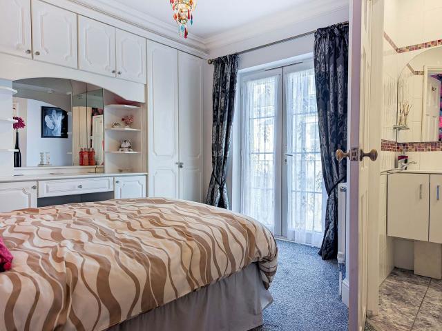12 Sleeper Townhouse image