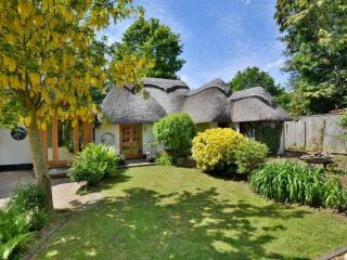 Dorset Cottage | Sleeps 16 thumbnail