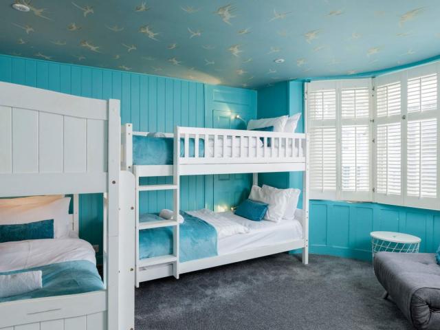 18 Sleeper Townhouse image