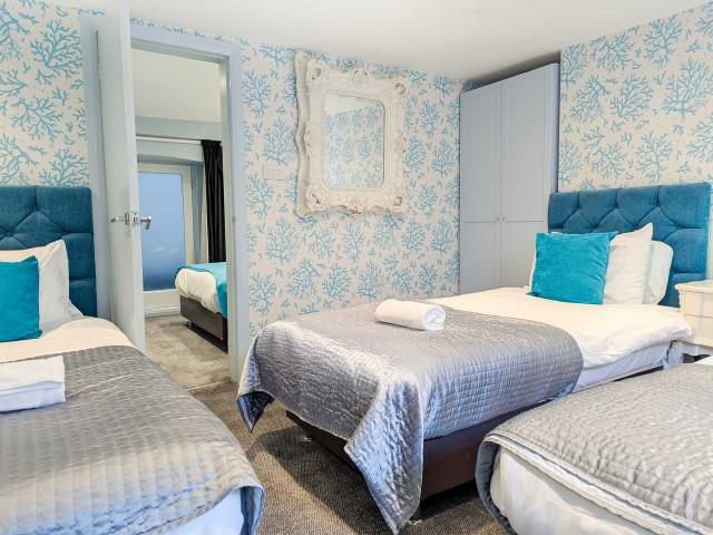 18 Sleeper Townhouse image