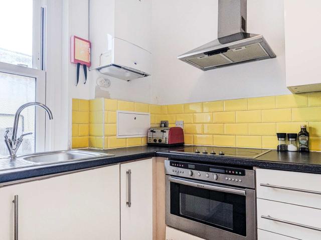 12 Sleeper Maisonette image