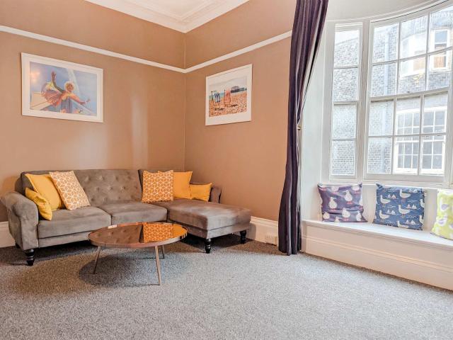 12 Sleeper Maisonette image