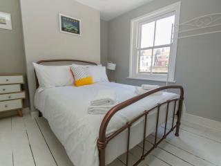 12 Sleeper Maisonette thumbnail