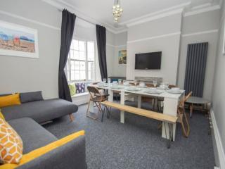 Brighton | 12 Sleeper Maisonette thumbnail