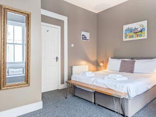 Brighton | 12 Sleeper Maisonette thumbnail