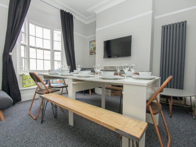 Brighton | 12 Sleeper Maisonette image