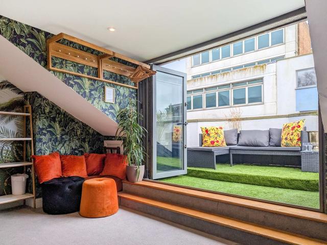 Brighton | 16 Sleeper House With Roof Terrace image