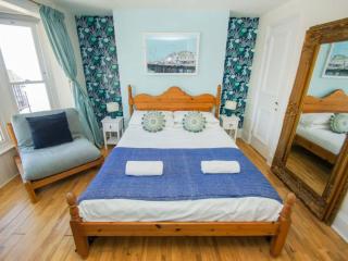 Brighton | 18 Sleeper 5 Story Townhouse thumbnail