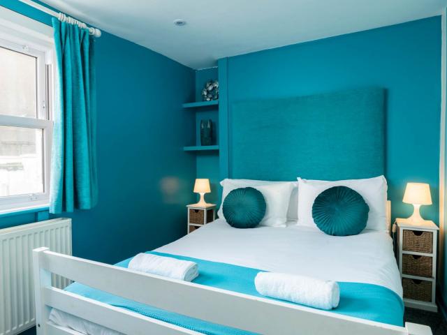 Brighton | 18 Sleeper Townhouse image