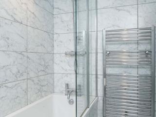 Brighton | 18 Sleeper Townhouse thumbnail