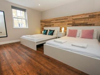 Brighton | 22 Sleeper Townhouse Brighton Pier thumbnail