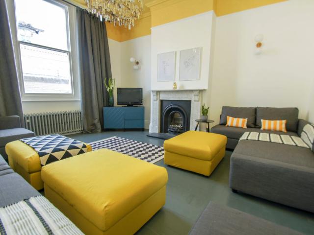 Brighton | 22 Sleeper Townhouse with Rooftop Terrace image