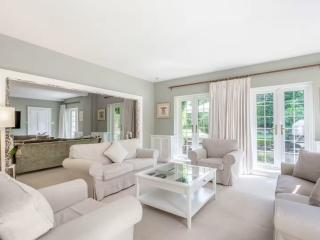 Dorset Retreat | Sleeps 22 with Indoor Pool thumbnail