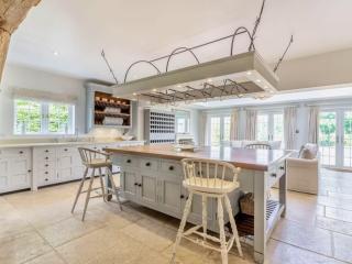 Dorset Retreat | Sleeps 22 with Indoor Pool thumbnail