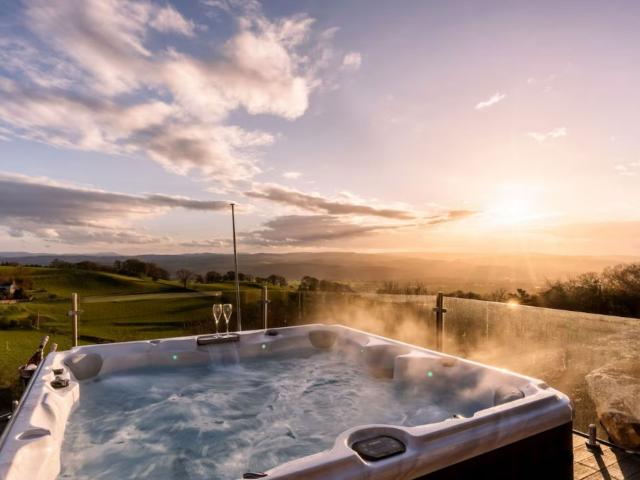 Wales | Luxury 22 Sleeper House With Pool, Hot Tub and Games Room image