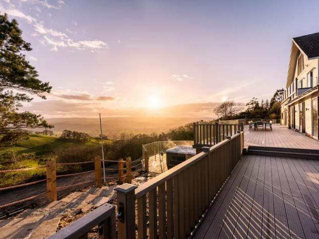 Wales | Luxury 22 Sleeper House With Pool, Hot Tub and Games Room image