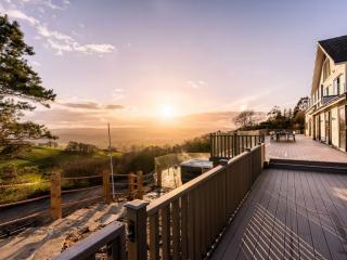 Wales | Luxury 22 Sleeper House With Pool, Hot Tub and Games Room thumbnail