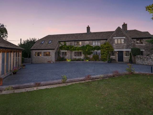 Somerset | Deluxe 28 Sleeper House with Heated Pool image