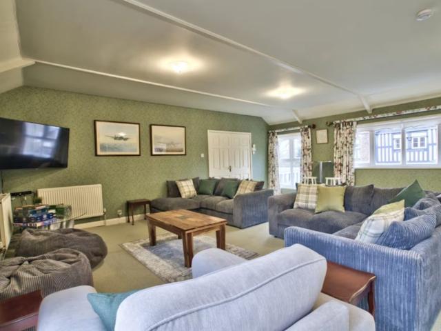 Herefordshire | Country Manor with Swimming Pool, sleeps 40 image