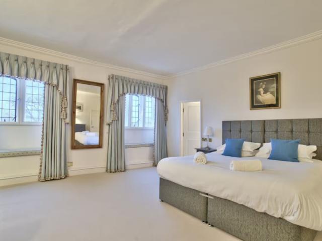 Herefordshire | Country Manor with Swimming Pool, sleeps 40 image