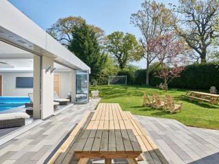 Cheltenham | 24 Sleeper with Hot tub and Pool thumbnail