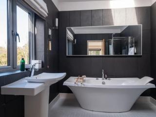 Cheltenham | 24 Sleeper with Hot tub and Pool thumbnail