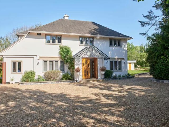 Cheltenham | 24 Sleeper with Hot tub and Pool image