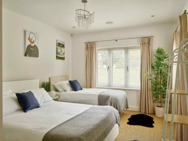 Cheltenham | 24 Sleeper with Hot tub and Pool image