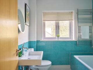 Cheltenham | 24 Sleeper with Hot tub and Pool thumbnail