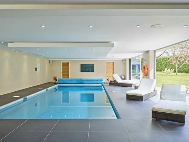 Cheltenham | 24 Sleeper with Hot tub and Pool image