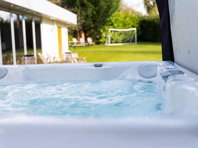 Cheltenham | 24 Sleeper with Hot tub and Pool image