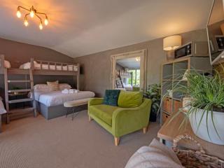 Bath | 24 Sleeper House with Hot Tubs thumbnail