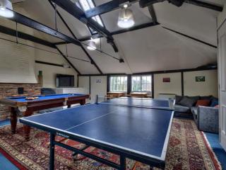 Suffolk | Manor House Sleeping 34 with Pool and Hot Tub thumbnail