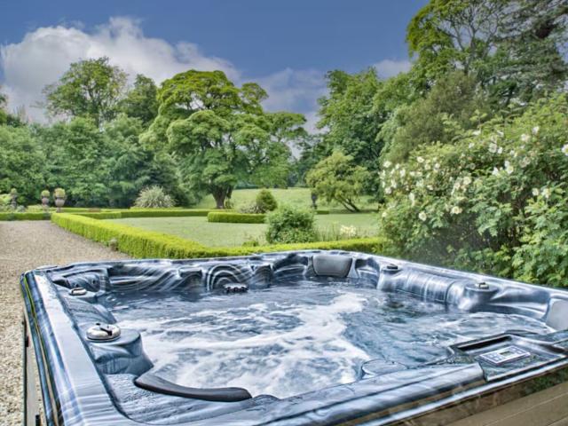 Suffolk | Manor House Sleeping 34 with Pool and Hot Tub image