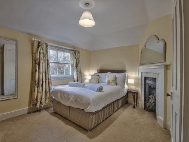 Suffolk | Manor House Sleeping 34 with Pool and Hot Tub image