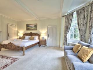 Suffolk | Manor House Sleeping 34 with Pool and Hot Tub thumbnail