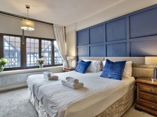 Welsh Historic Estate | Sleeps 42 with Swimming Pool thumbnail